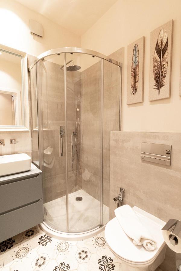 Black Gate - Quiet Studio In The Heart Of Old Town With Free Private Secured Parking Braşov Buitenkant foto